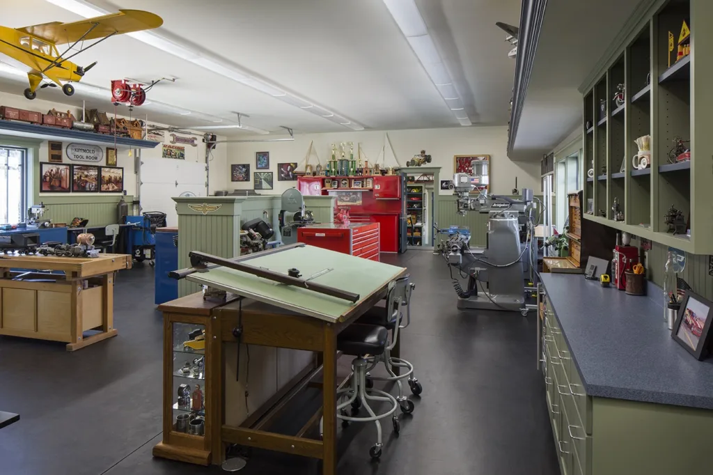 Custom-Built Hampton’s Style Workspace Design by HartmanBaldwin - Hartman Baldwin Custom-Built Hampton’s Style Workspace Design