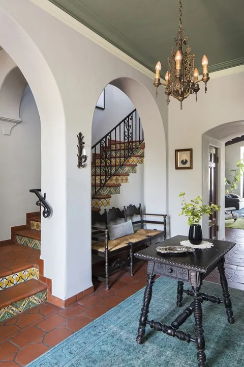 Spanish House & Mediterranean Style Living Room
