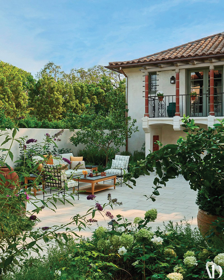 Italianate Villa Restoration in Southern California Outdoor Area
